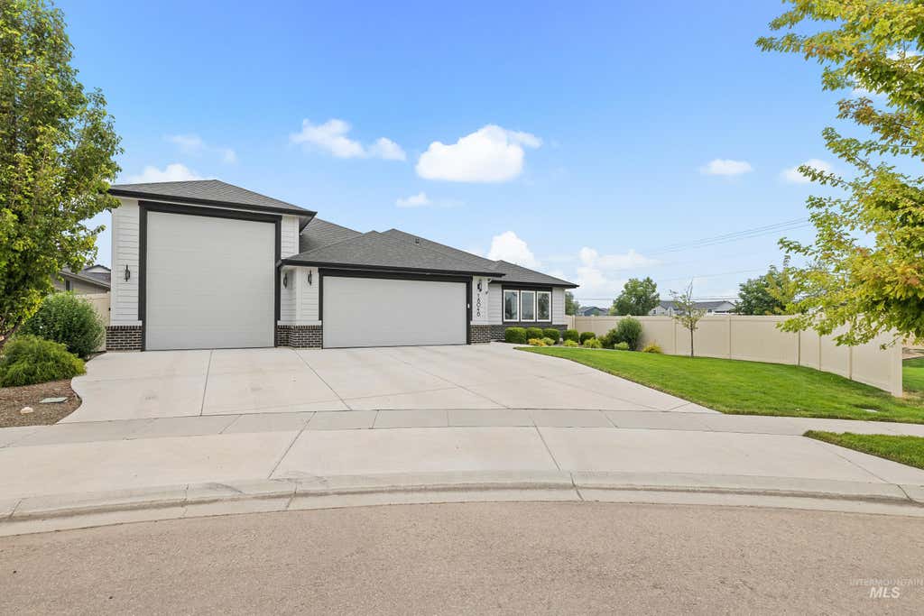 Photo of 18046 N Fallspring Pl, Nampa, ID 83687 (MLS # 98995418)