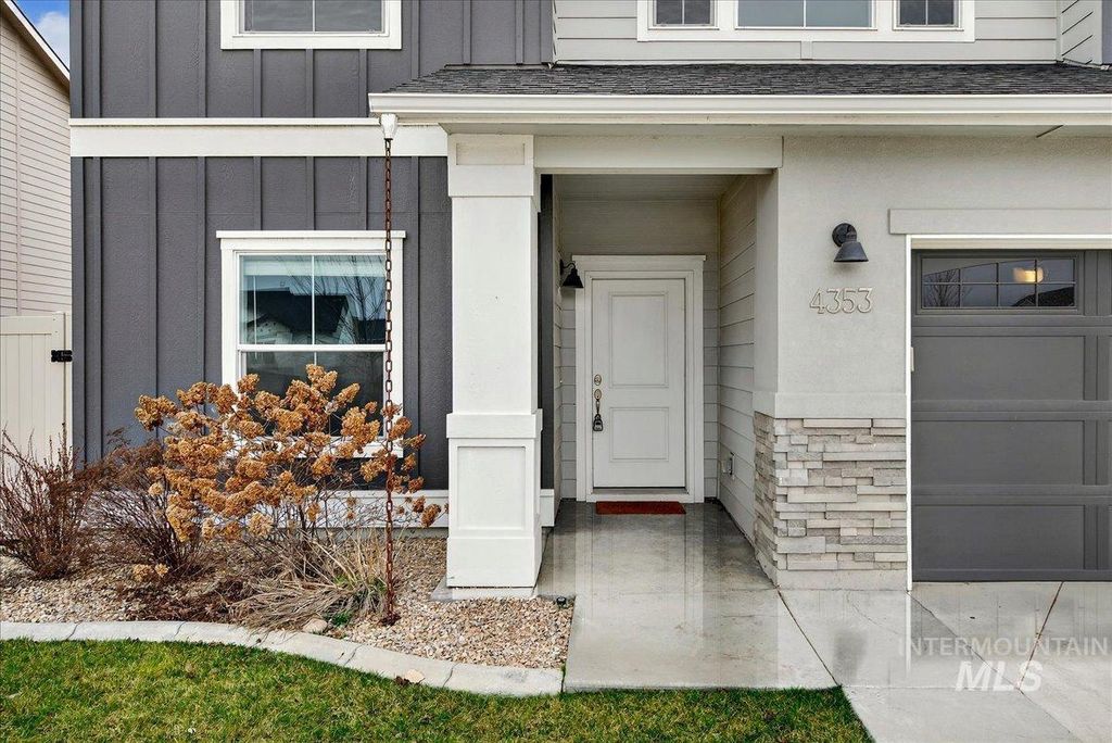 Photo of 4353 W Spring House Dr, Eagle, ID 83616 (MLS # 98978074)