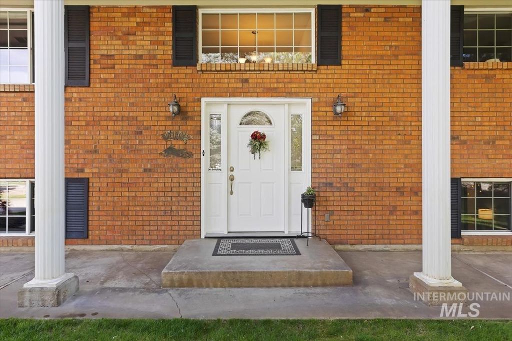 Photo of 4870 N Farrow St, Boise, ID 83713 (MLS # 98982675)