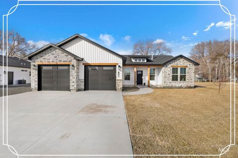 Photo of 601 Glen Eagle, Jerome, ID 83338 (MLS # 98966324)