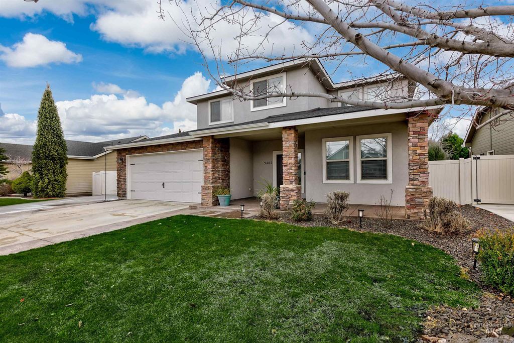 Photo of 5402 N Sun Shimmer Ave, Meridian, ID 83646 (MLS # 98971247)