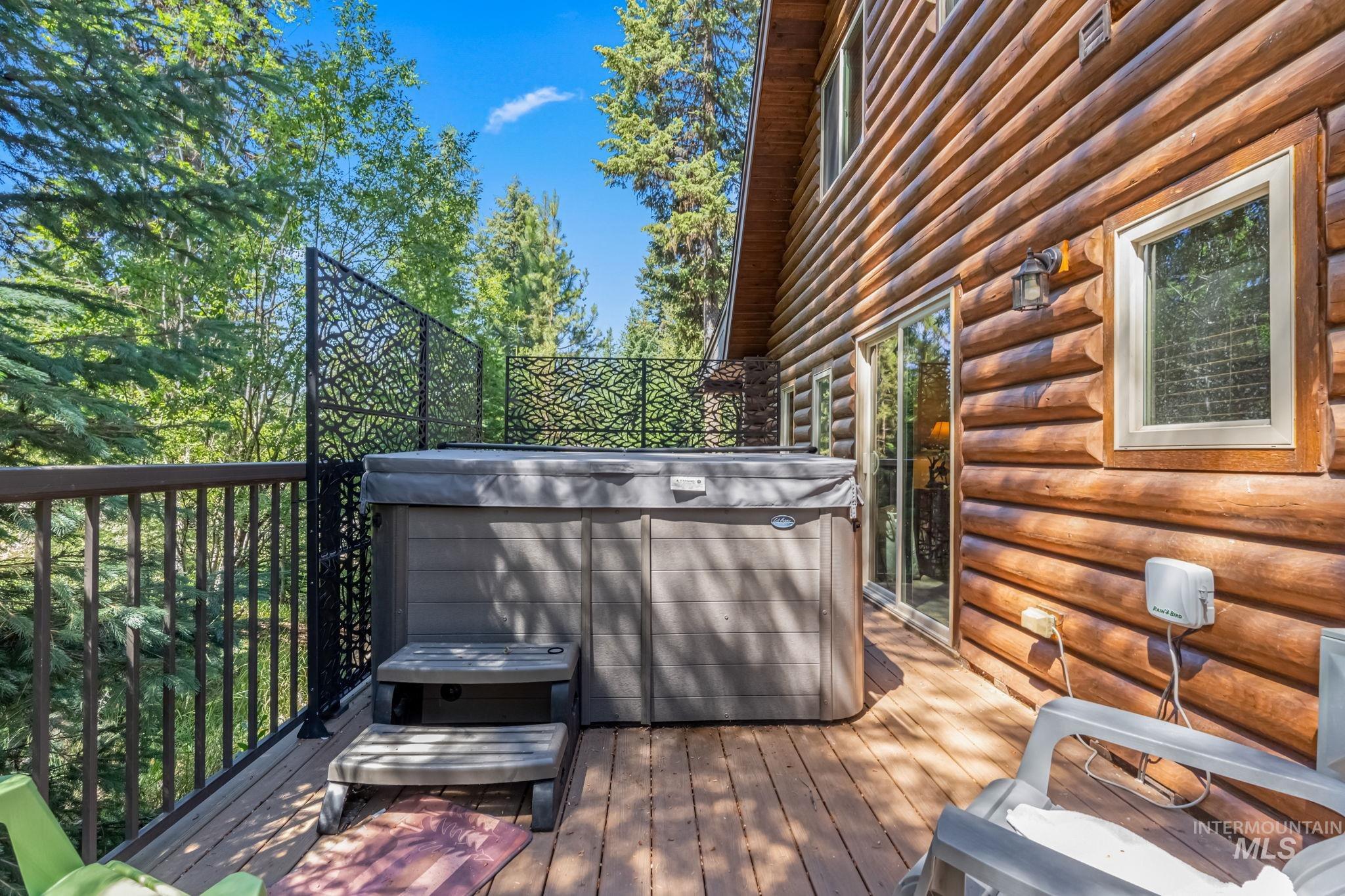 Deck with a hot tub