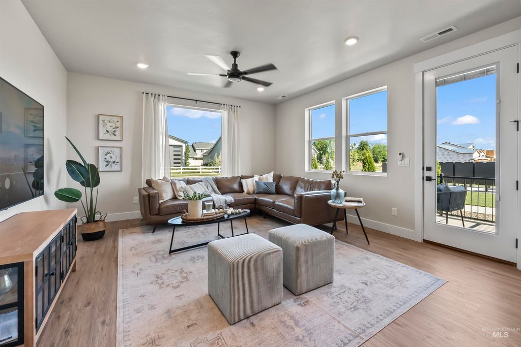 Photo of 12531 W Callisto Ln, Star, ID 83669 (MLS # 98971701)