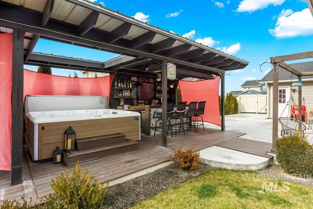 Photo of 8433 E Rathdrum Dr, Nampa, ID 83687 (MLS # 98975141)