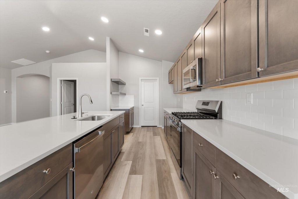 Photo of 17761 N Onaway Ave, Nampa, ID 83687 (MLS # 98971377)