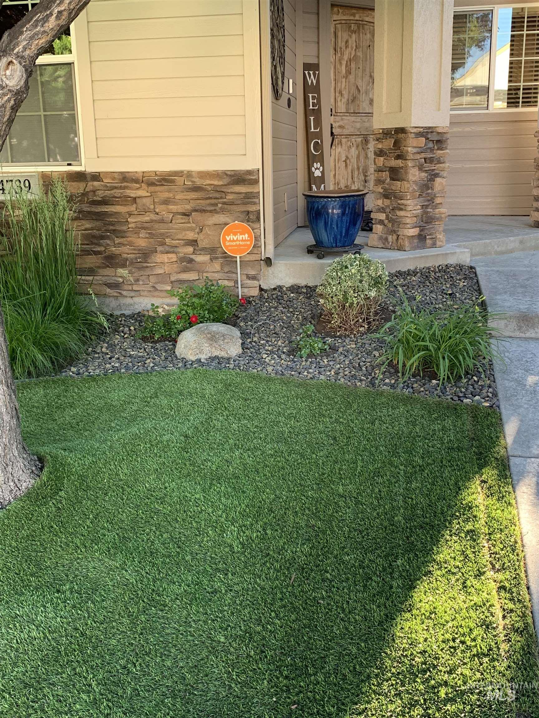 4739 S S Silvermaple Ave