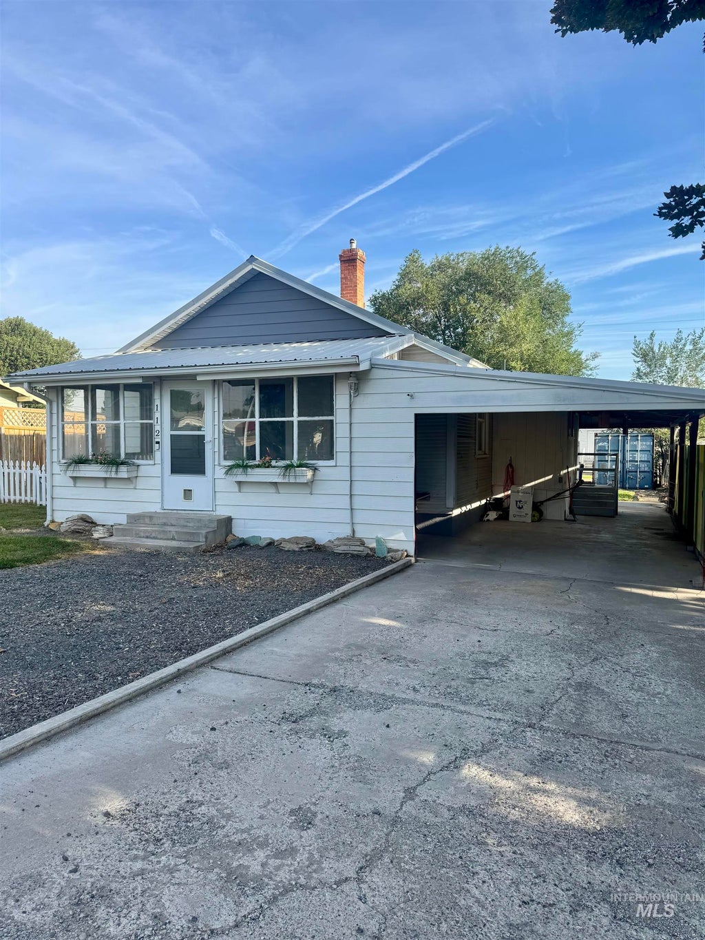 Photo of 112 6th St, Filer, ID 83301 (MLS # 98998253)