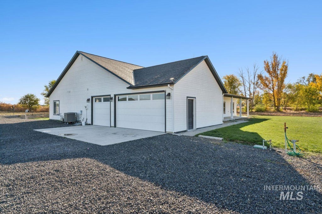 Photo of 24750 Cemetary RD, Middleton, ID 83644 (MLS # 99005182)