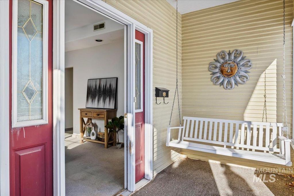 Photo of 717 E St, Rupert, ID 83350 (MLS # 98971282)