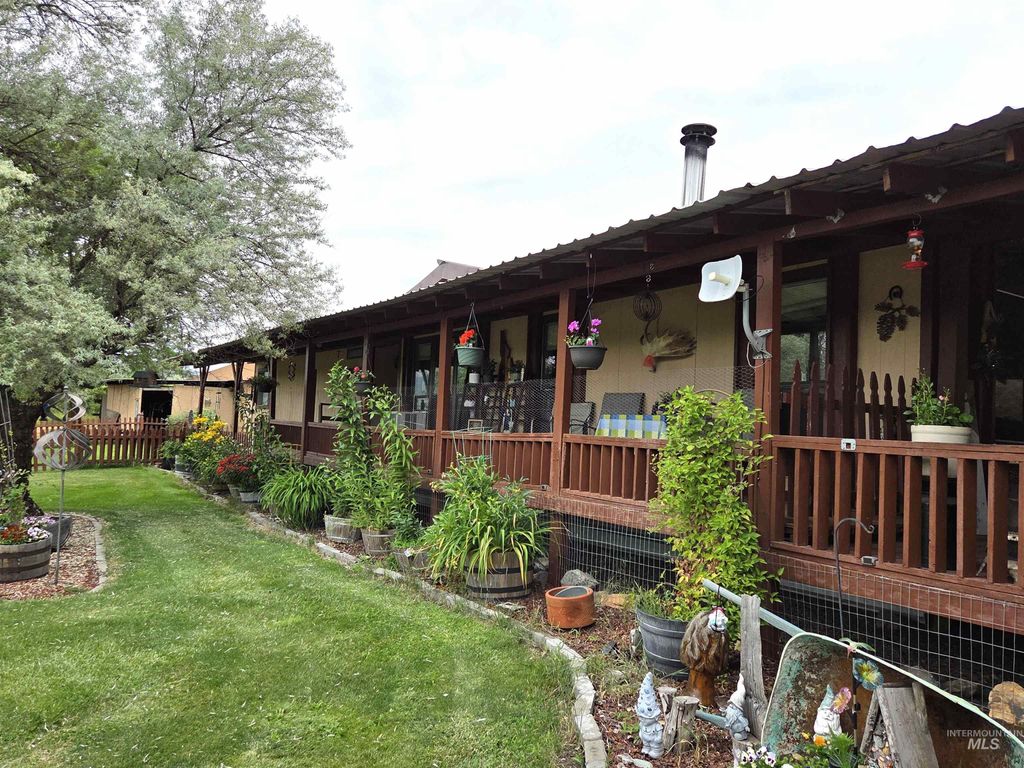 Photo of 167 Beaverslide Rd, Kamiah, ID 83536 (MLS # 98977180)