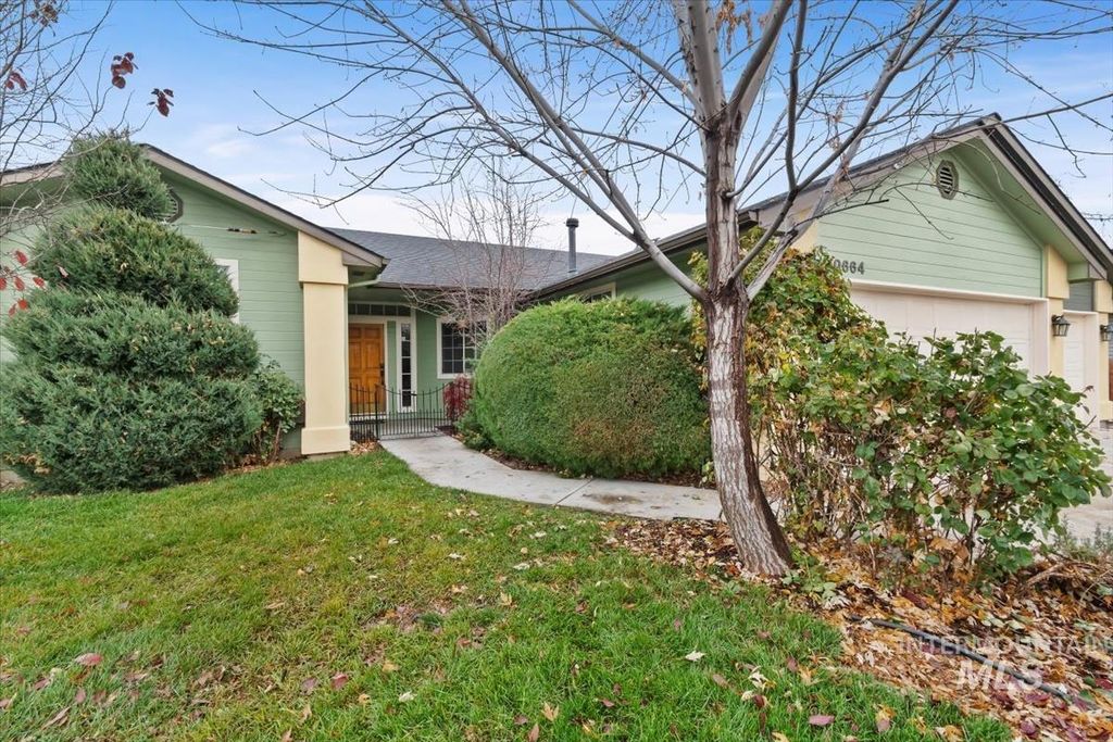 Photo of 10664 W Pattie St, Boise, ID 83713 (MLS # 98968252)