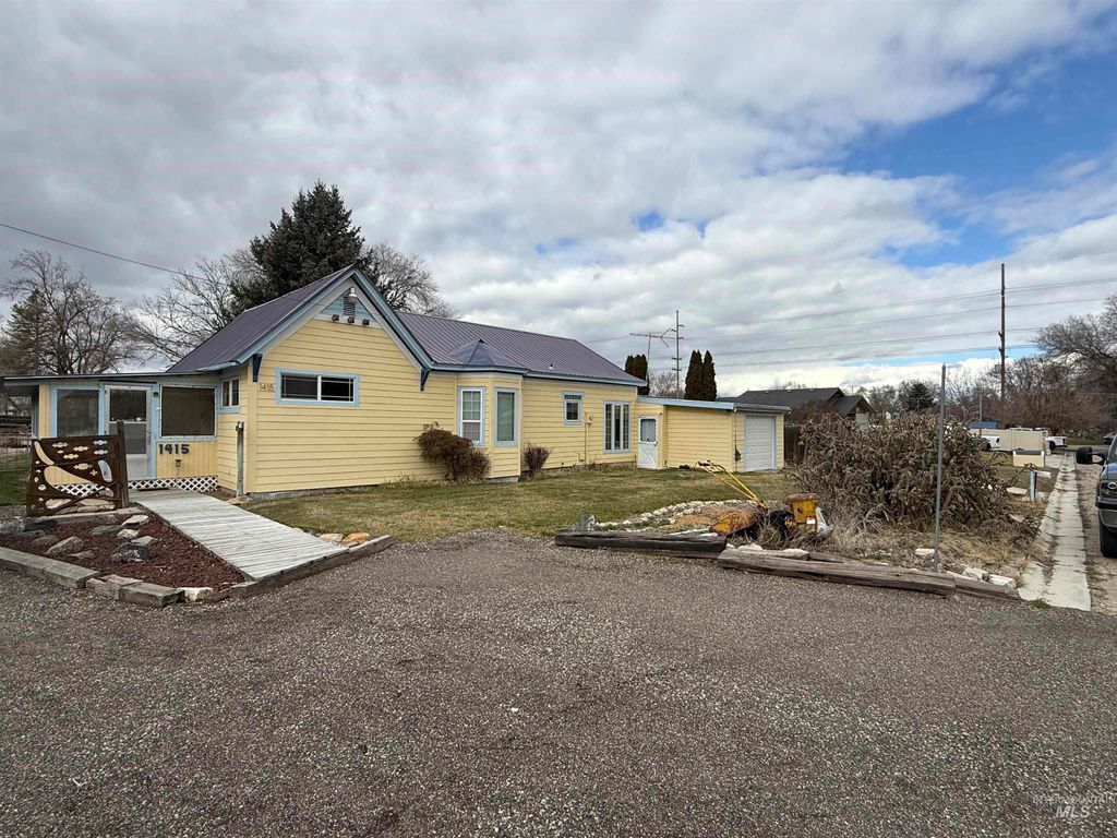 Photo of 1415 S Fern St, Nampa, ID 83686 (MLS # 98975579)
