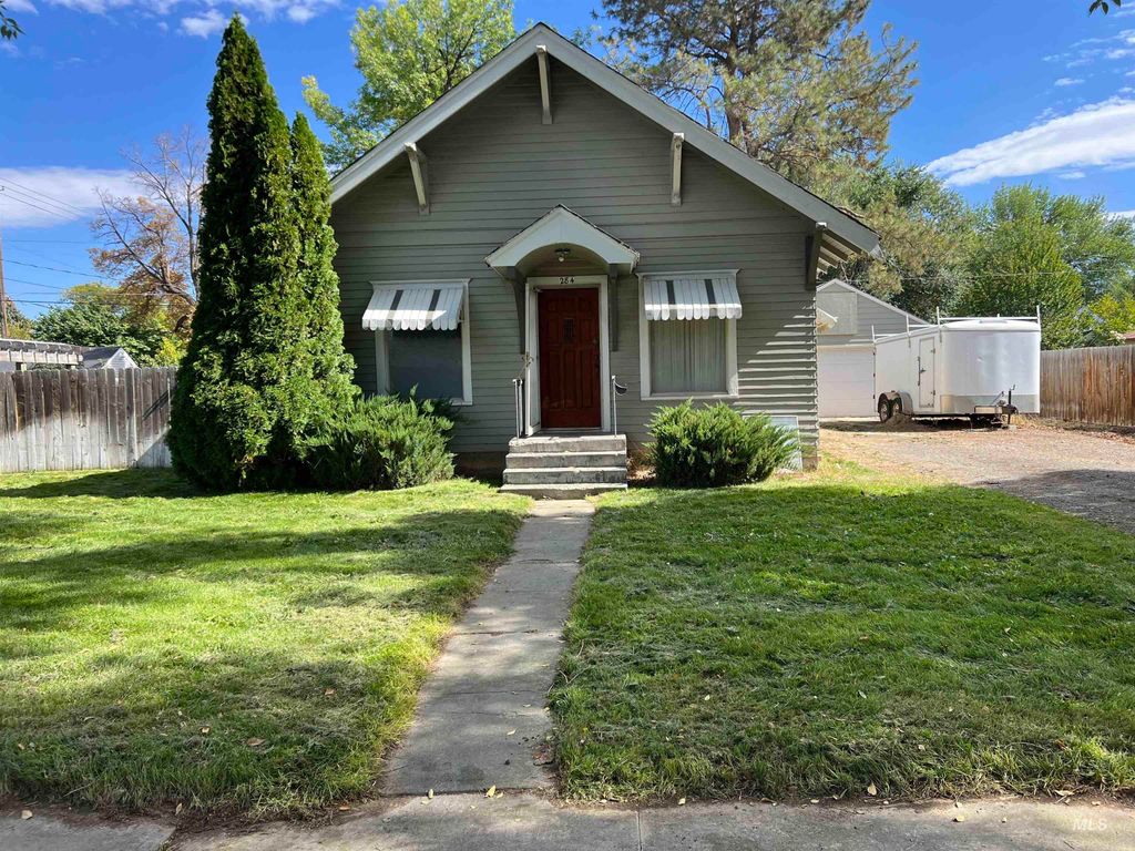 Photo of 284 Fillmore St, Twin Falls, ID 83301 (MLS # 98963726)