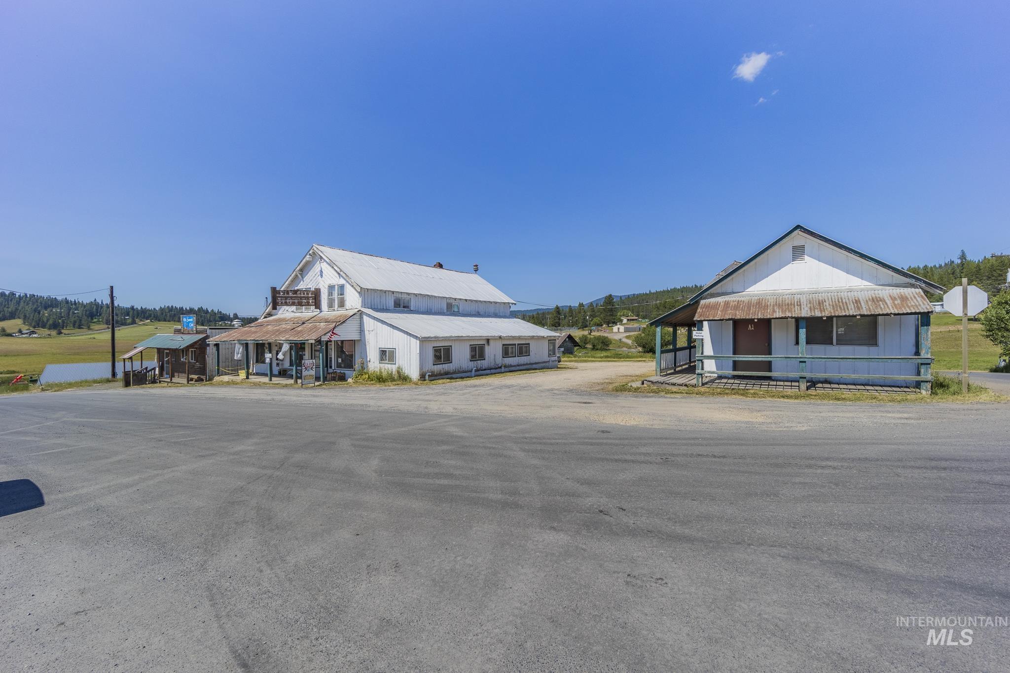 289 Main St
