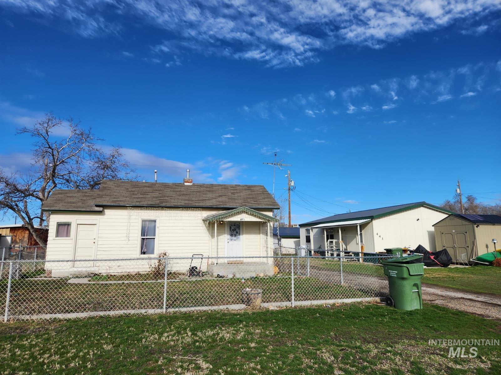 Listing image 1