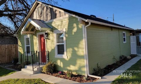 Photo of 928 W Main St, Marsing, ID 83639 (MLS # 98967382)