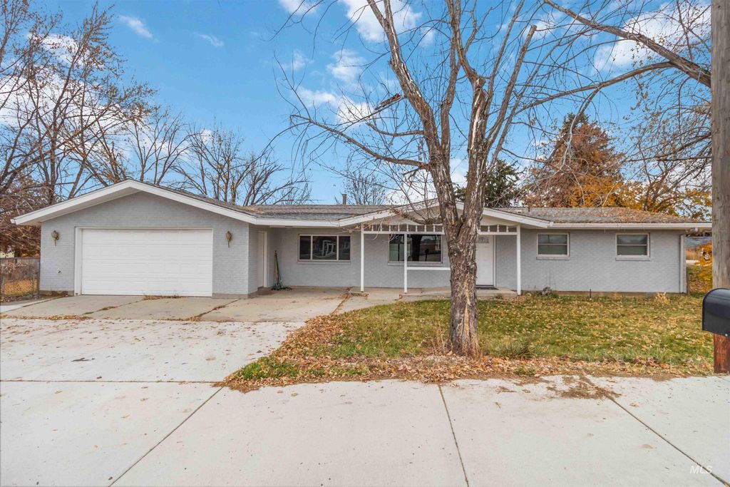 Photo of 4000 S Cole Rd, Boise, ID 83709 (MLS # 98968245)