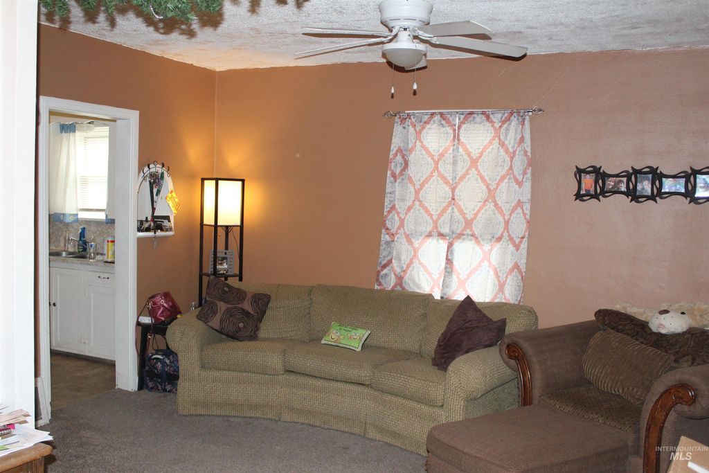 Photo of 376 Van Buren St, Twin Falls, ID 83301 (MLS # 98987645)