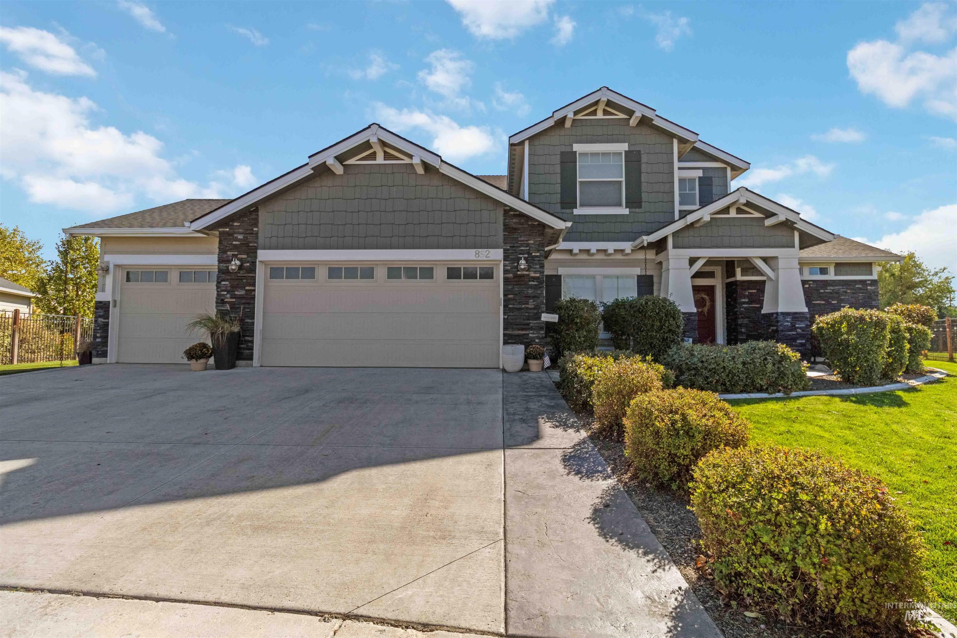 892 N. Chastain Lane