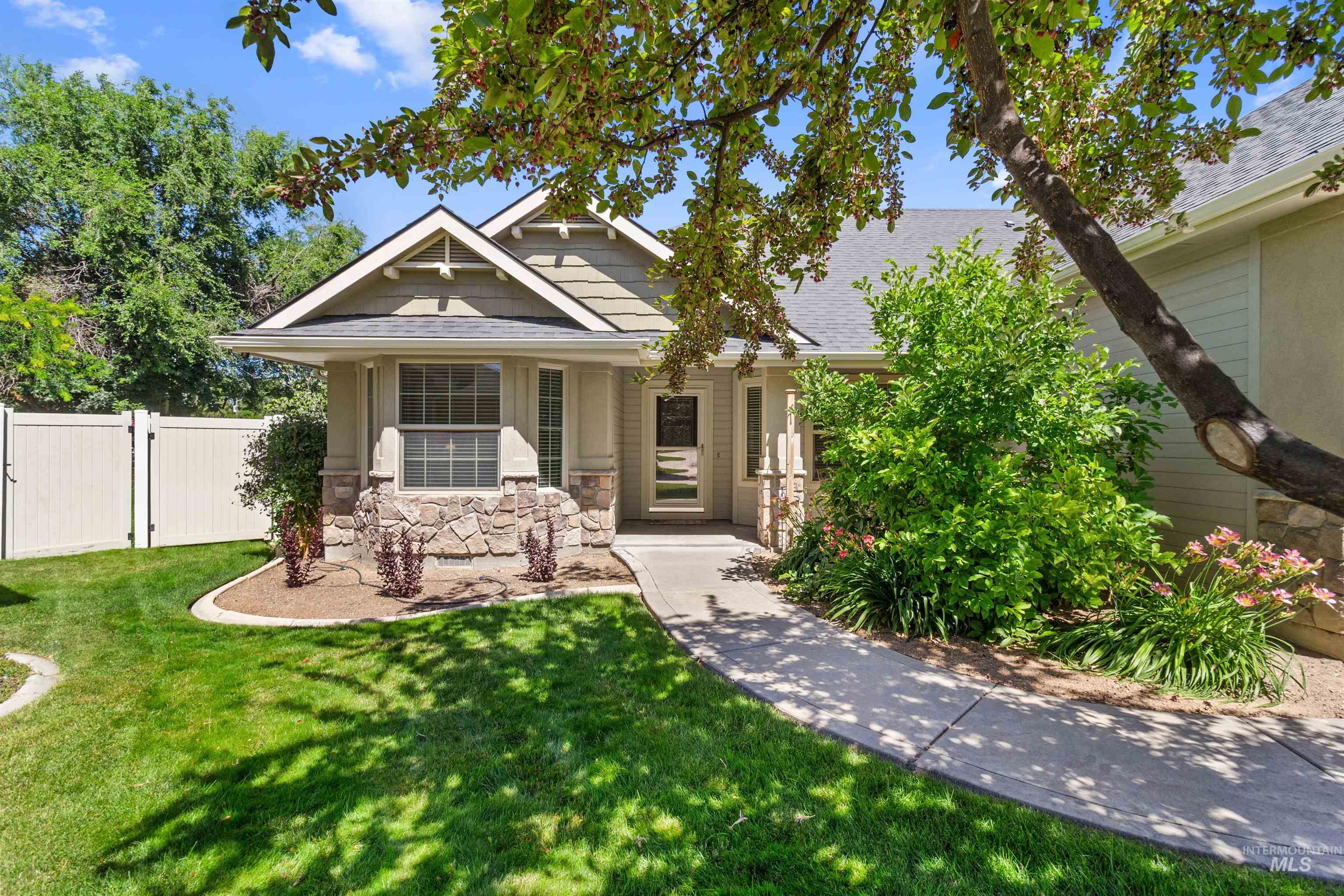 Boise, Idaho 83709, United States, 3 Bedrooms Bedrooms, ,2 BathroomsBathrooms,Residential,Active,165231