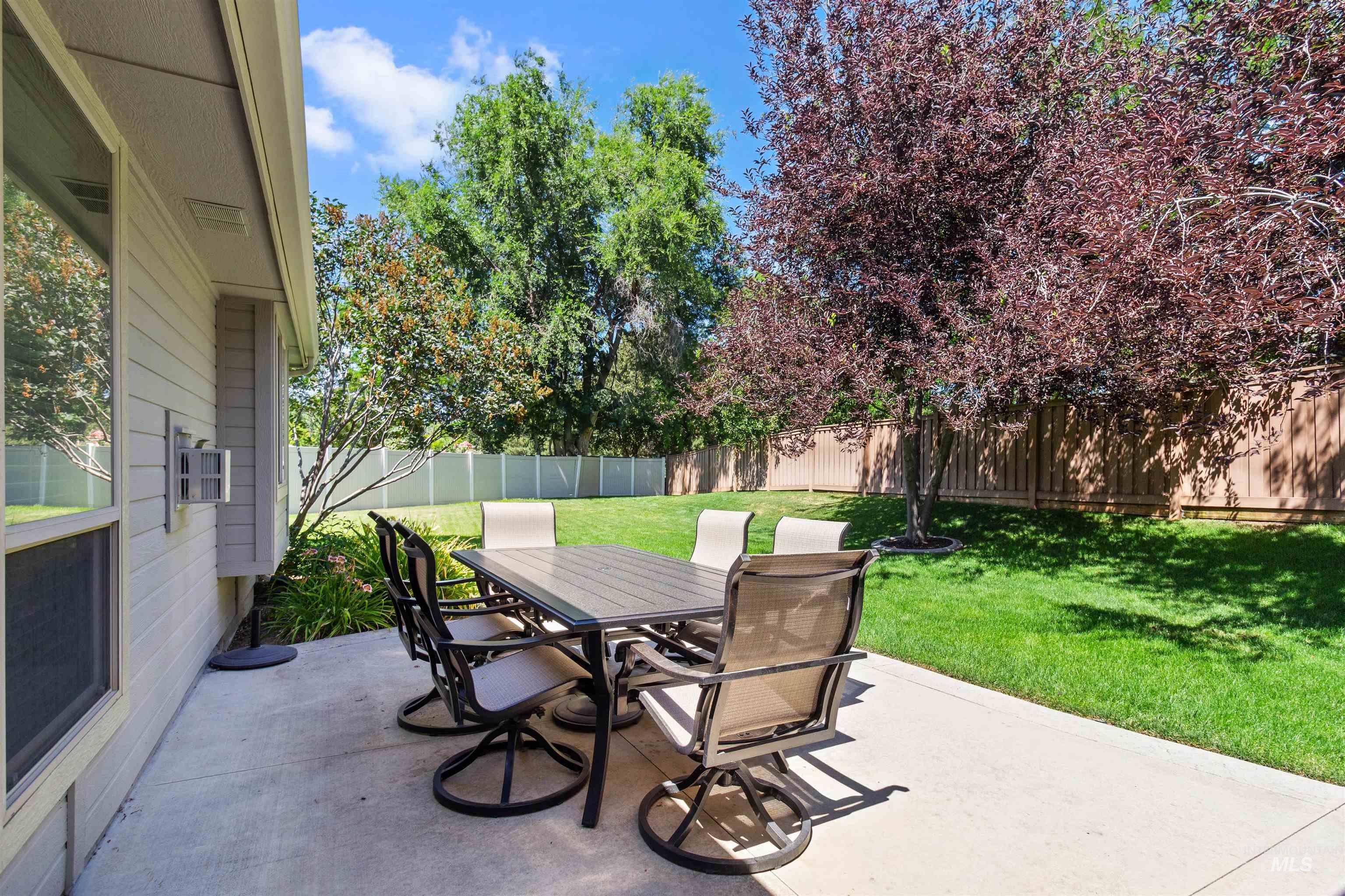 Boise, Idaho 83709, United States, 3 Bedrooms Bedrooms, ,2 BathroomsBathrooms,Residential,Active,165231