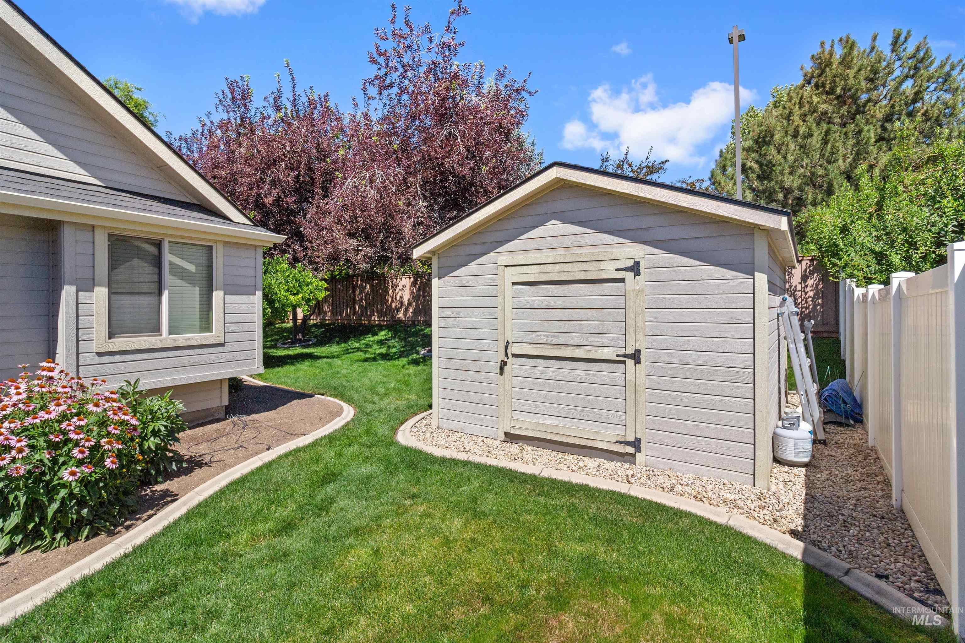 Boise, Idaho 83709, United States, 3 Bedrooms Bedrooms, ,2 BathroomsBathrooms,Residential,Active,165231