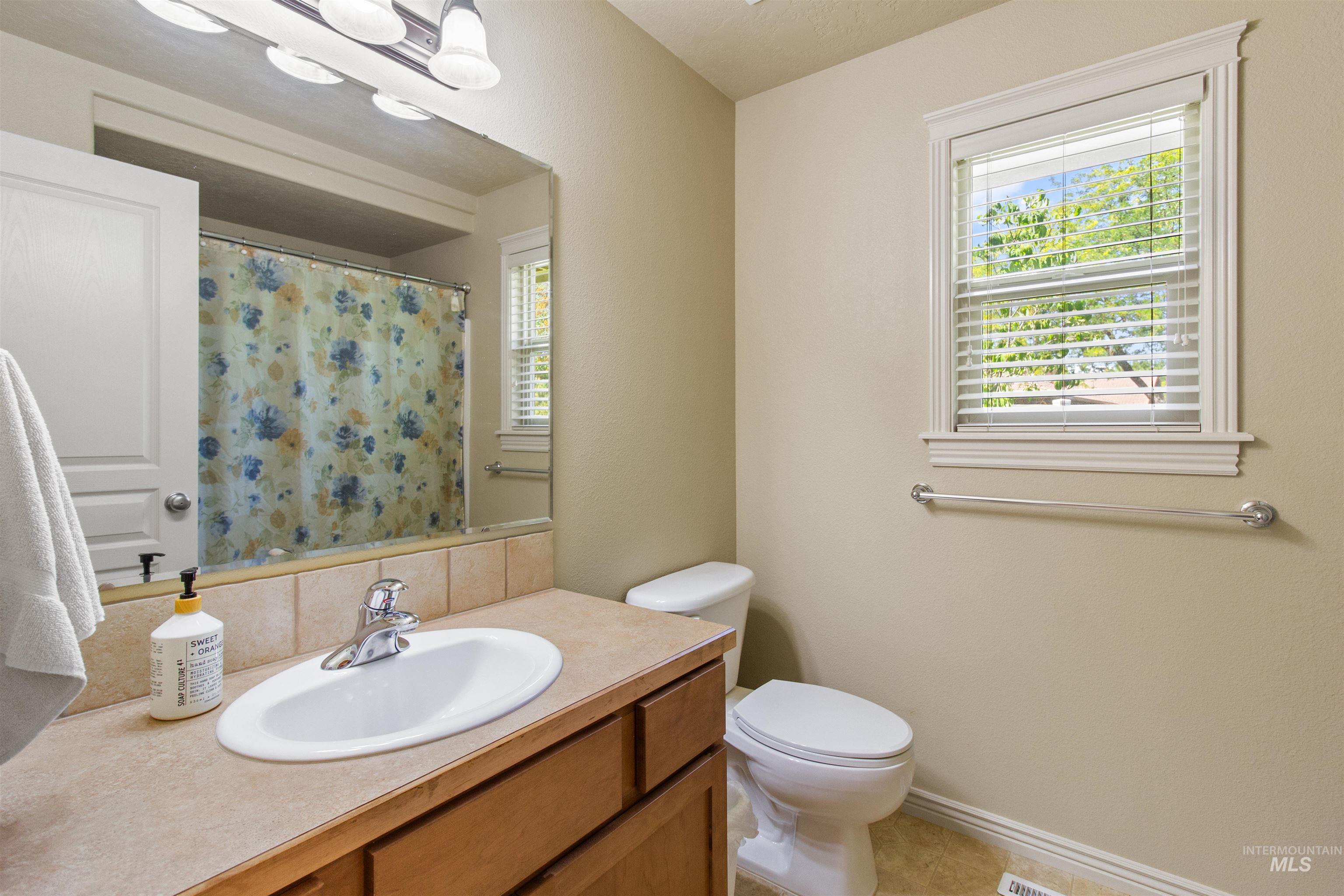 Boise, Idaho 83709, United States, 3 Bedrooms Bedrooms, ,2 BathroomsBathrooms,Residential,Active,165231