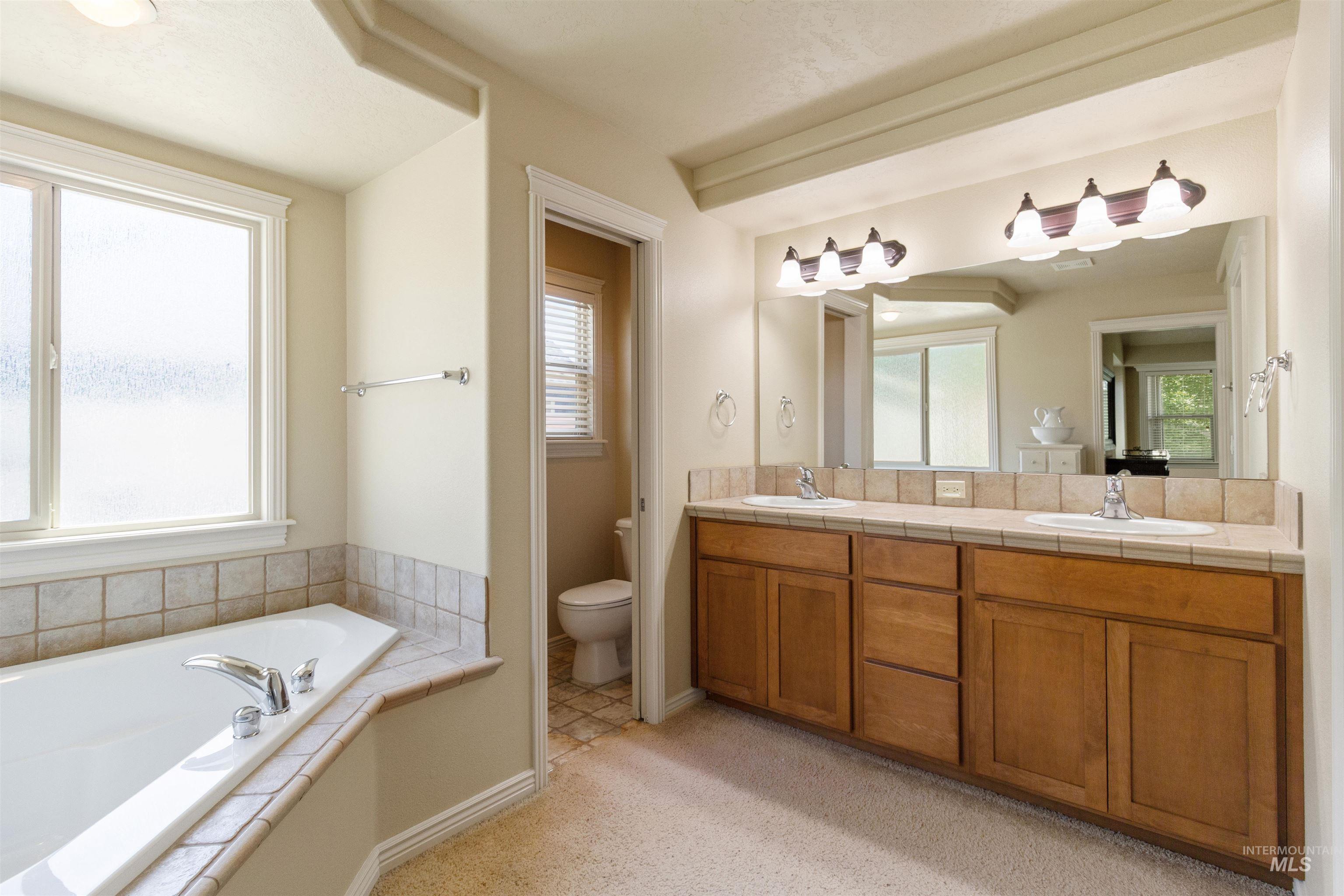 Boise, Idaho 83709, United States, 3 Bedrooms Bedrooms, ,2 BathroomsBathrooms,Residential,Active,165231