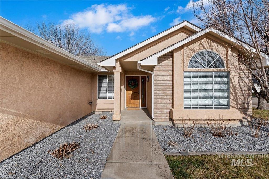 Photo of 1528 E. Peridot St, Meridian, ID 83646 (MLS # 98972093)