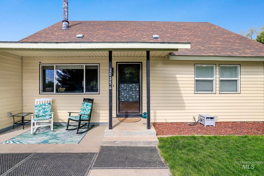 Photo of 2535 N 3rd E, Mountain Home, ID 83647 (MLS # 98985067)