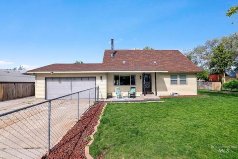 Photo of 2535 N 3rd E, Mountain Home, ID 83647 (MLS # 98985067)