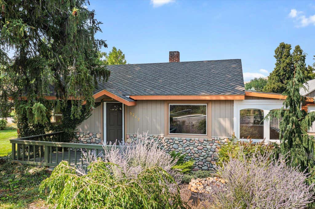 Photo of 5712 W Castle Drive, Boise, ID 83638 (MLS # 98997176)