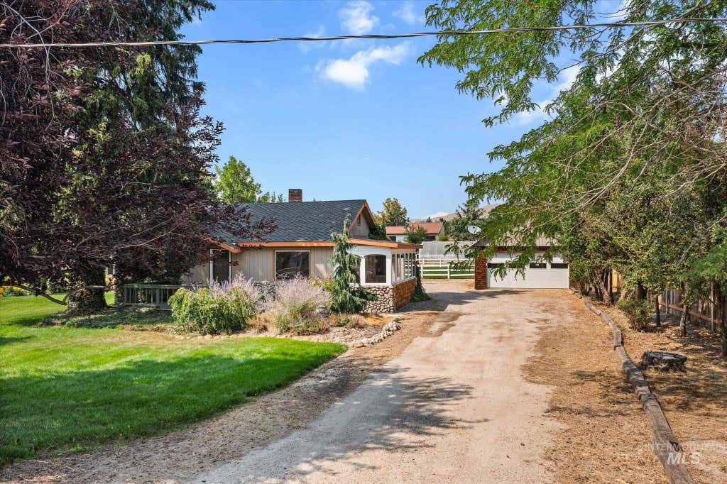 Photo of 5712 W Castle Drive, Boise, ID 83638 (MLS # 98997176)