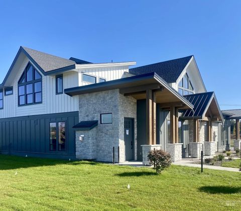 Photo of 2042 W Freya Ct, Eagle, ID 83616 (MLS # 98963024)