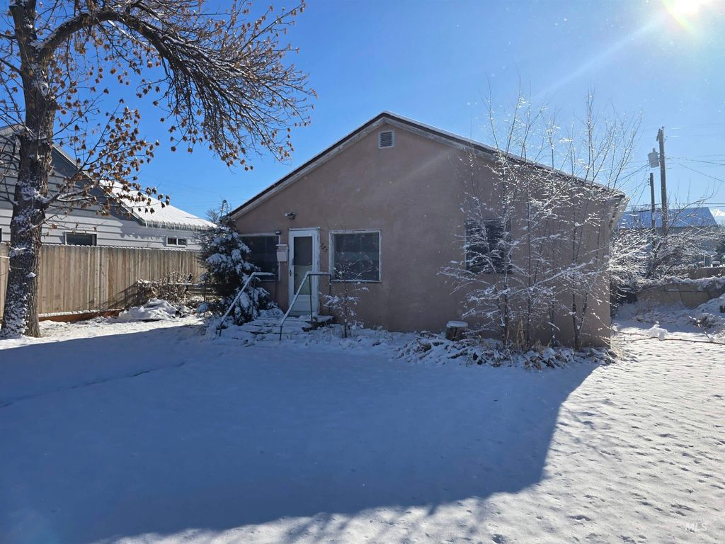 Photo of 325 E 2nd Ave, Jerome, ID 83338 (MLS # 98971190)