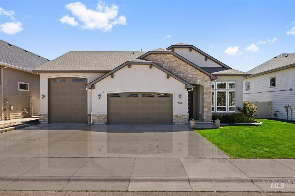 Photo of 9555 W Ringle Creek Street, Star, ID 83669 (MLS # 98984246)