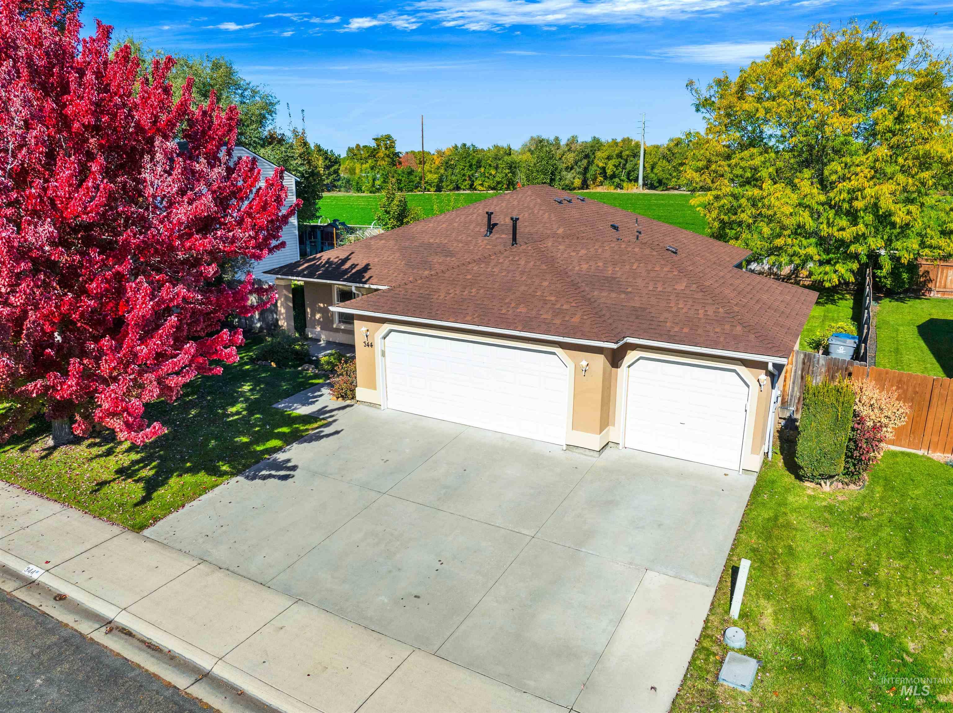 344 E Rose Lake Dr