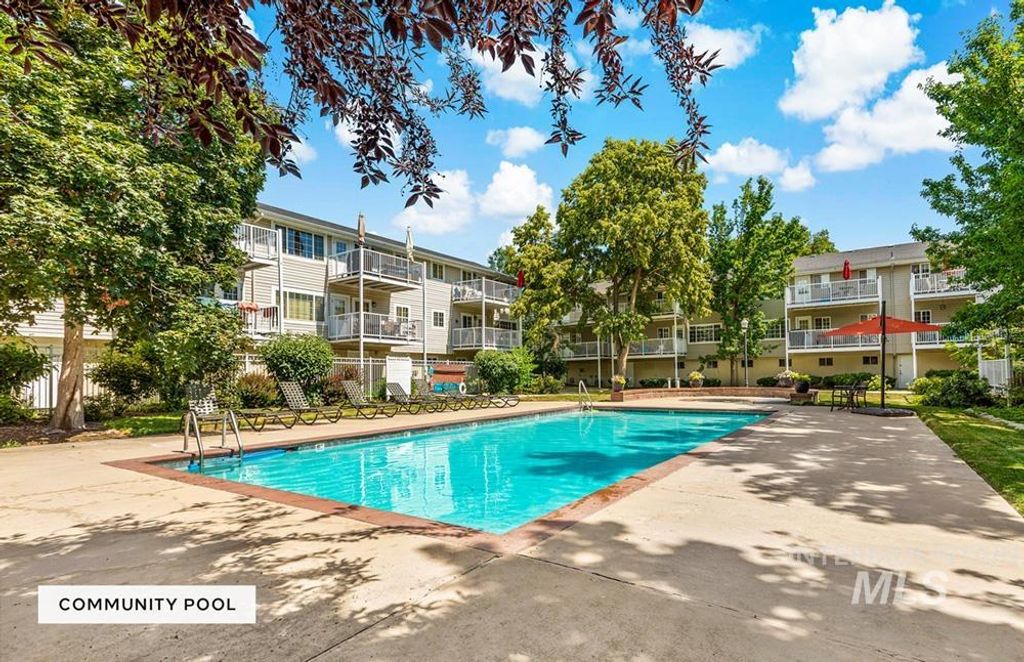 Photo of 419 W Village Ln, Boise, ID 83702 (MLS # 98971152)