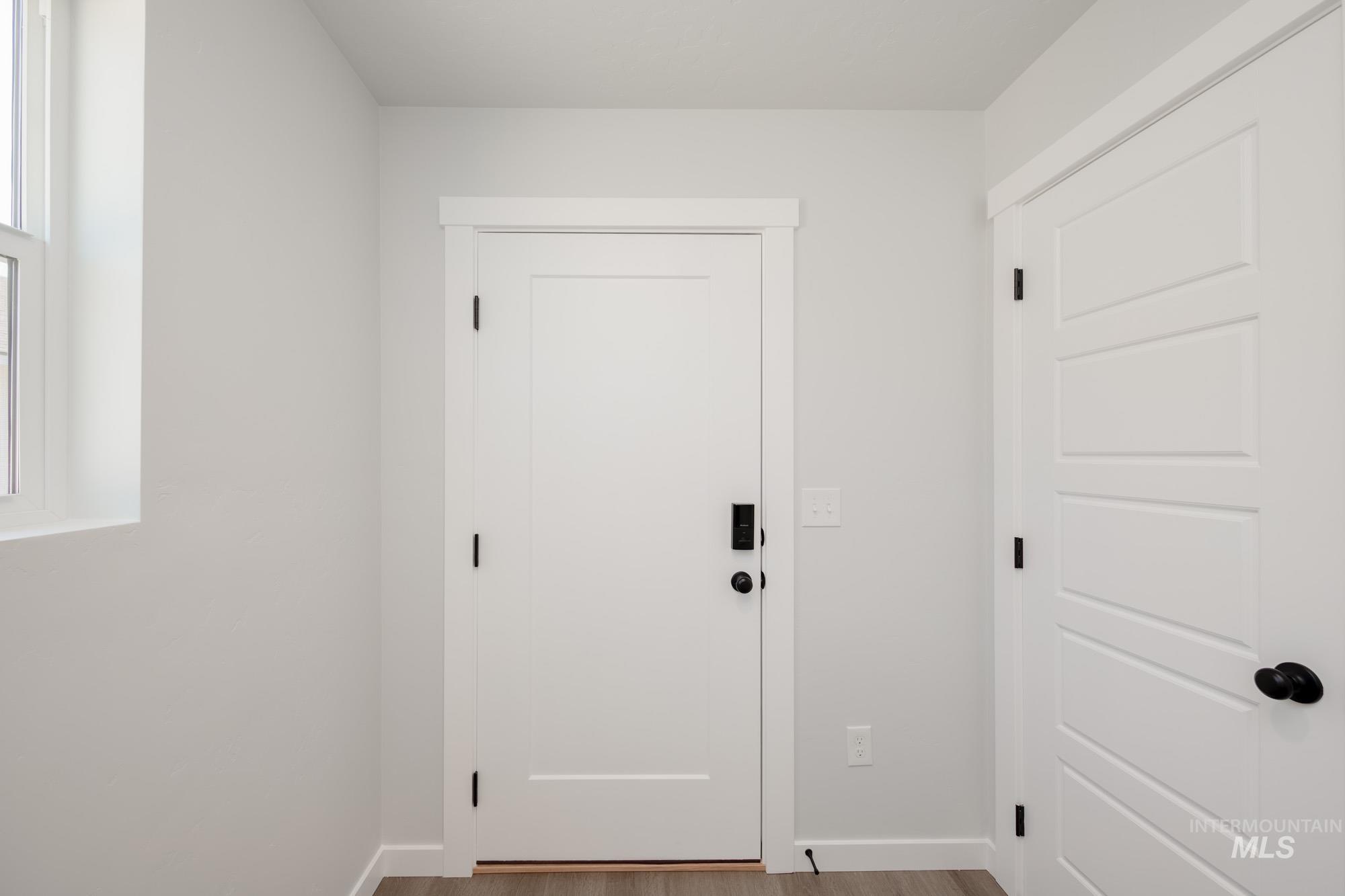 1265 W Pack River Dr