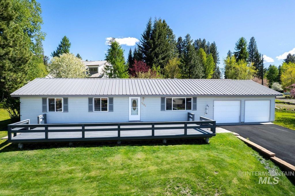 Photo of 1605 Lawrence Drive, McCall, ID 83638 (MLS # 98987631)