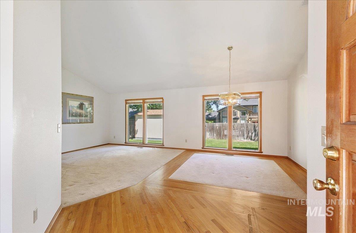 900 N Player Ave