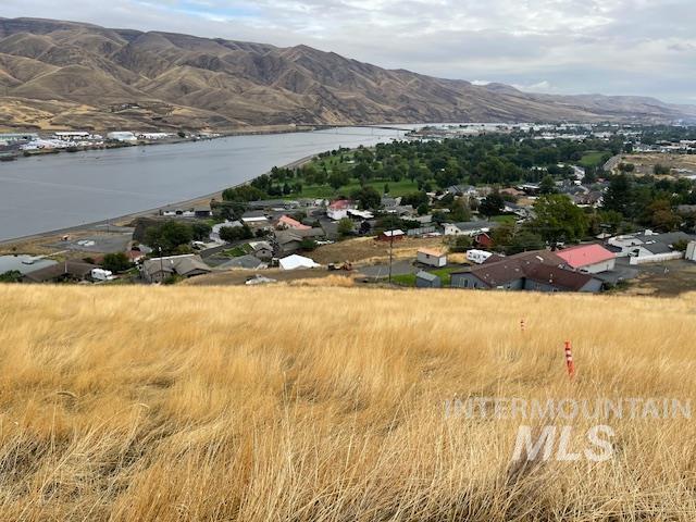 2600 Valleyview Drive