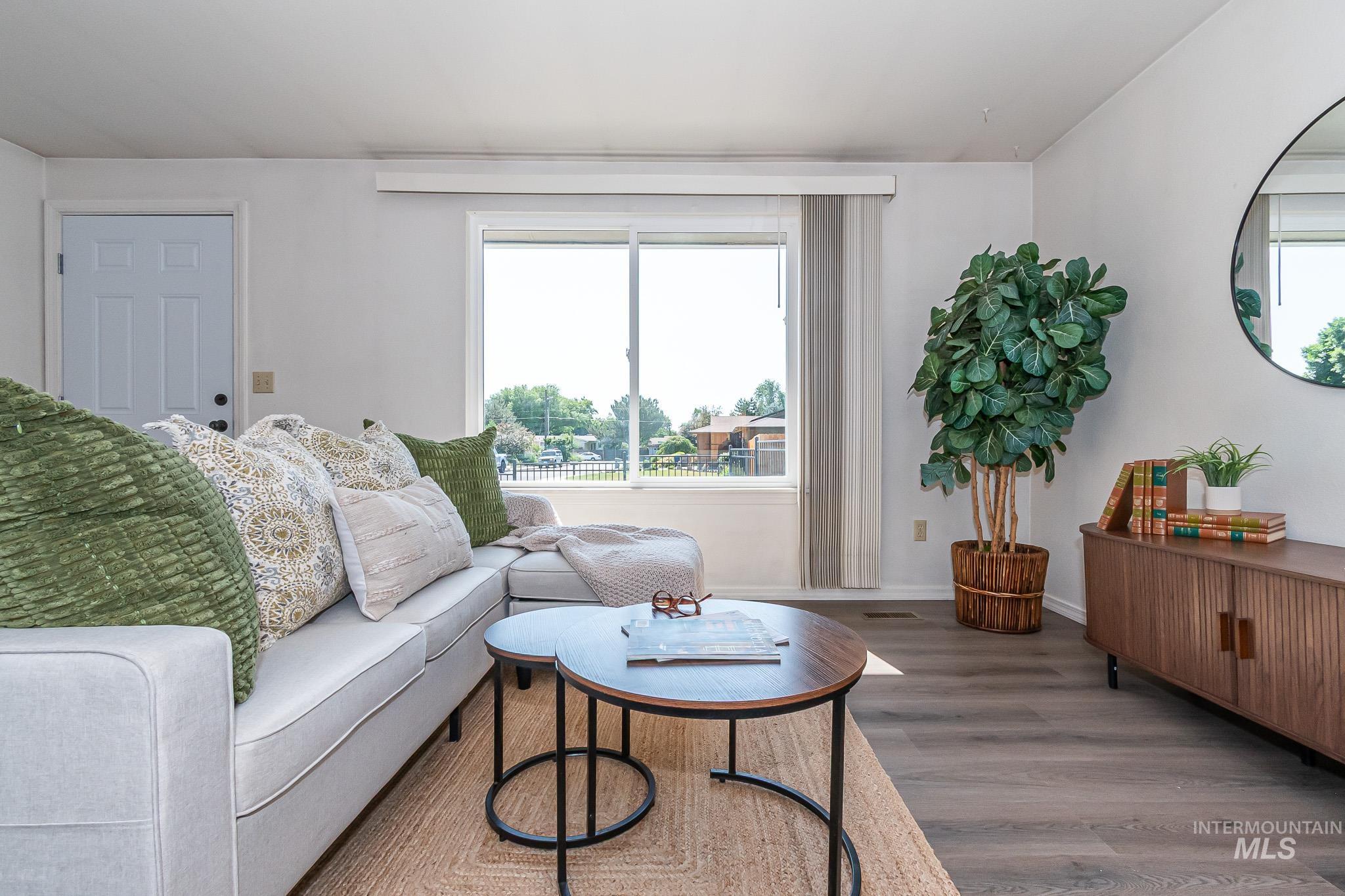 5510 W Centerbrook