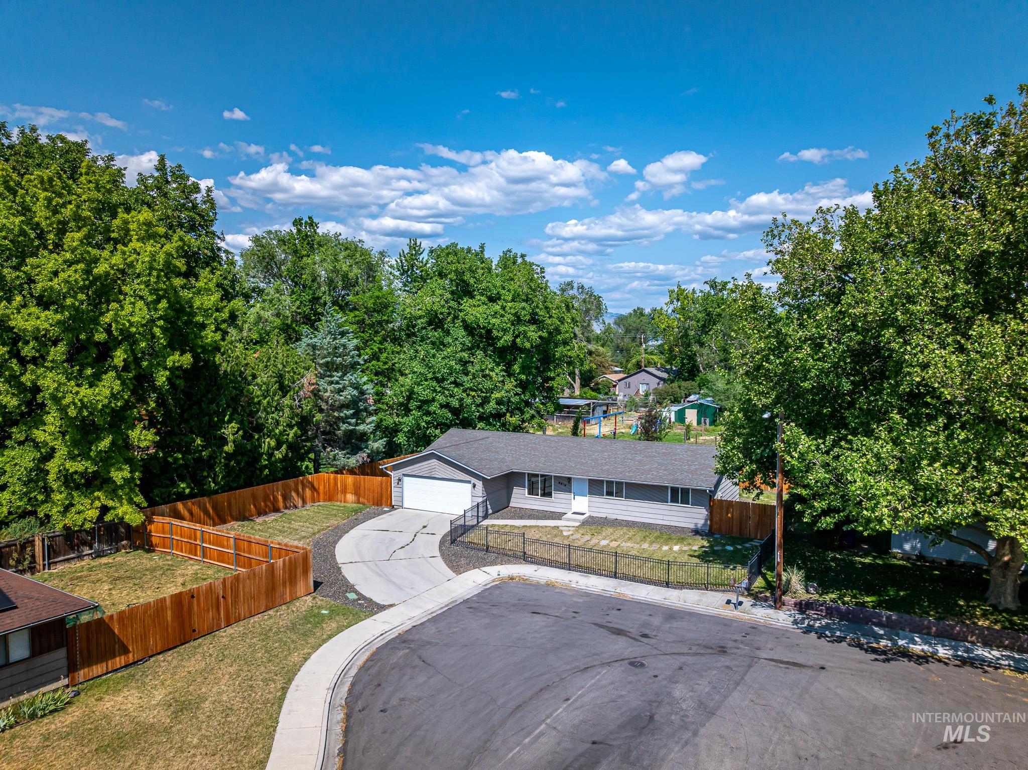 5510 W Centerbrook