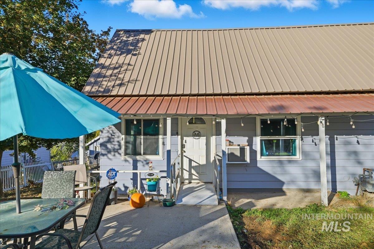 1590 Scheloske Road