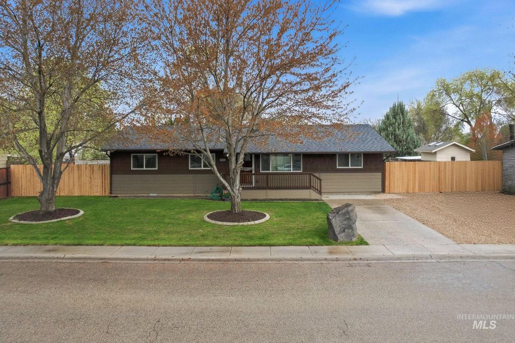 Photo of 6677 S S Ironwood Ave, Boise, ID 83709 (MLS # 98980461)