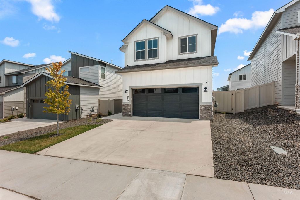 Photo of 1980 S Cactus Lily Way, Meridian, ID 83642 (MLS # 98963889)