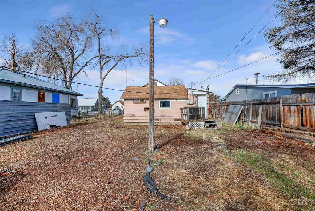 Photo of 530 Utah St, Gooding, ID 83330 (MLS # 98941408)