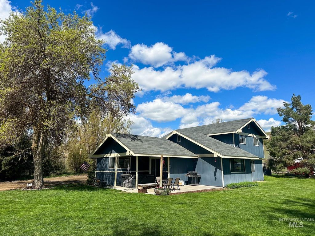 Photo of 1452 Weiser River Rd, Weiser, ID 83672 (MLS # 98982194)