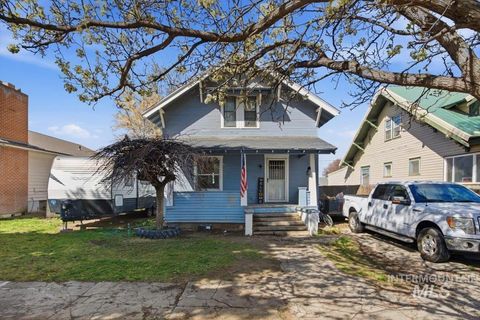 Photo of 1434 Miller Avenue, Burley, ID 83318 (MLS # 98980299)